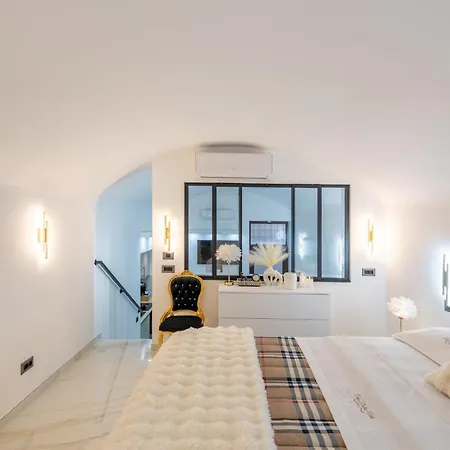 Casa Dolce Deluxe アパート ヴェンティミーリア